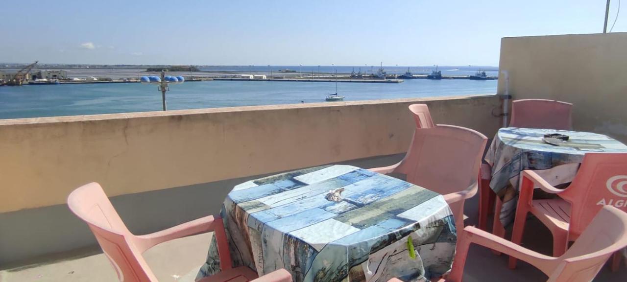The Twins Rooms In Trapani 1 Экстерьер фото